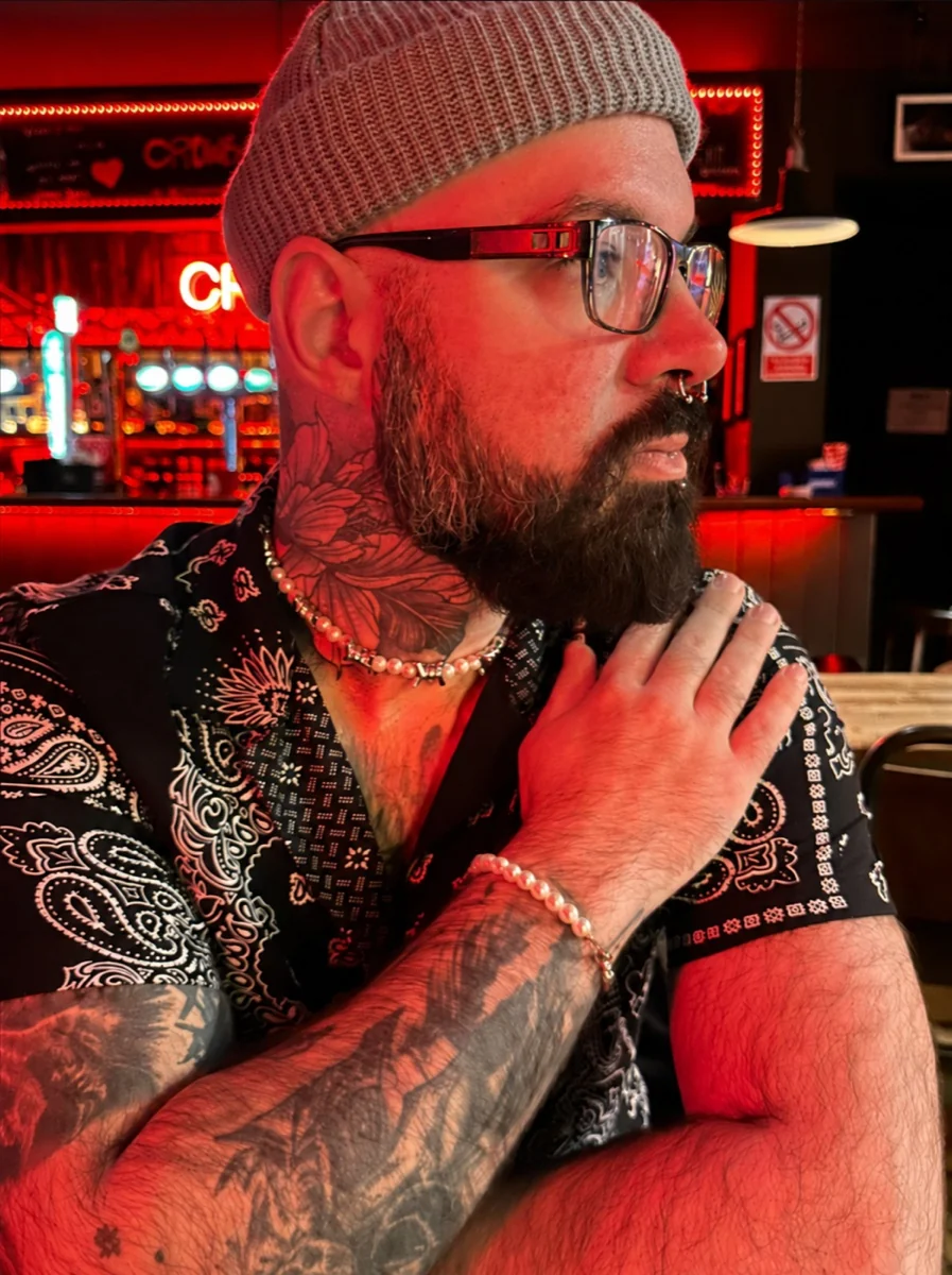 Lucas Zatti, black and grey realism tattoo artist, in Temple Bar, Dublin